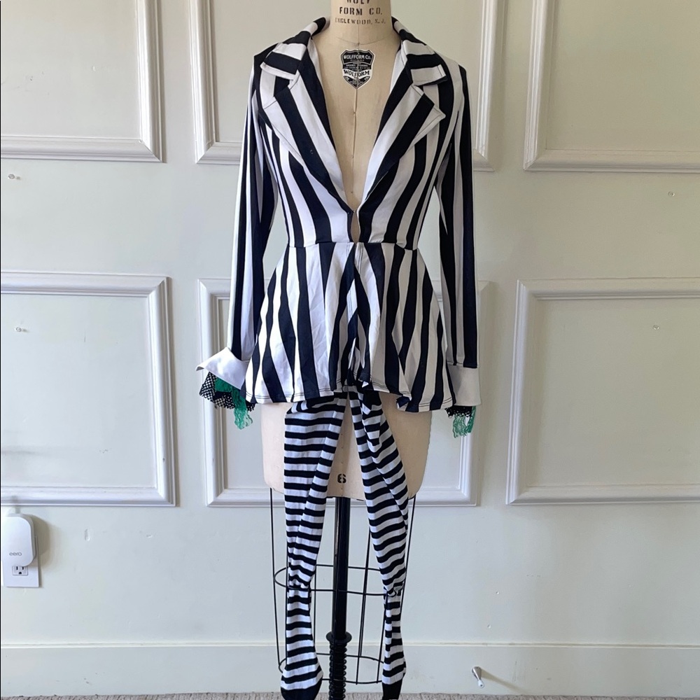 “Got the juice” Black and White Striped Blazer top
